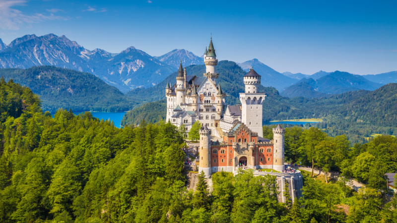 Kastil Neuschwanstein: Kastil Dongeng yang Memukau